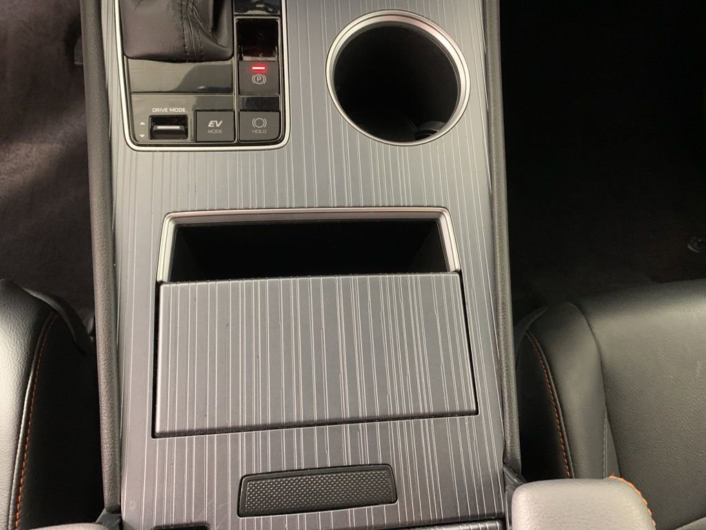 Used 2022 Toyota Sienna XSE image 27