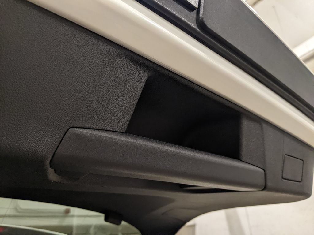 New 2026 Volkswagen ID.4 Pro RWD image 29