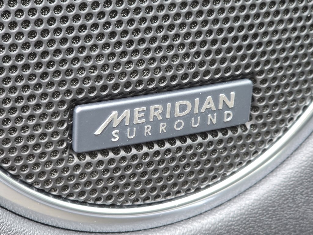 New 2025 Land Rover Discovery Sport Dynamic SE image 9