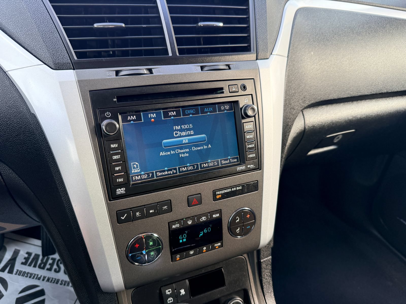 Used 2010 Chevrolet Traverse LT w/ Personal Connectivity Package FWD image 16