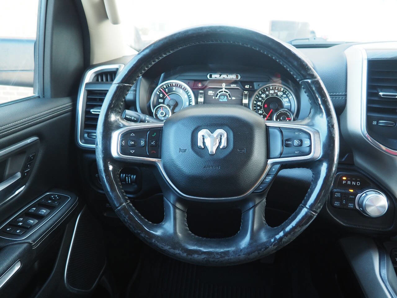 Used 2019 RAM 1500 Laramie image 19