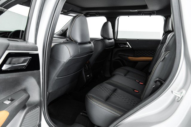 Used 2022 Mitsubishi Outlander SEL image 41