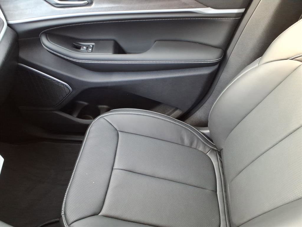 New 2026 Jeep Grand Cherokee Limited Reserve image 30