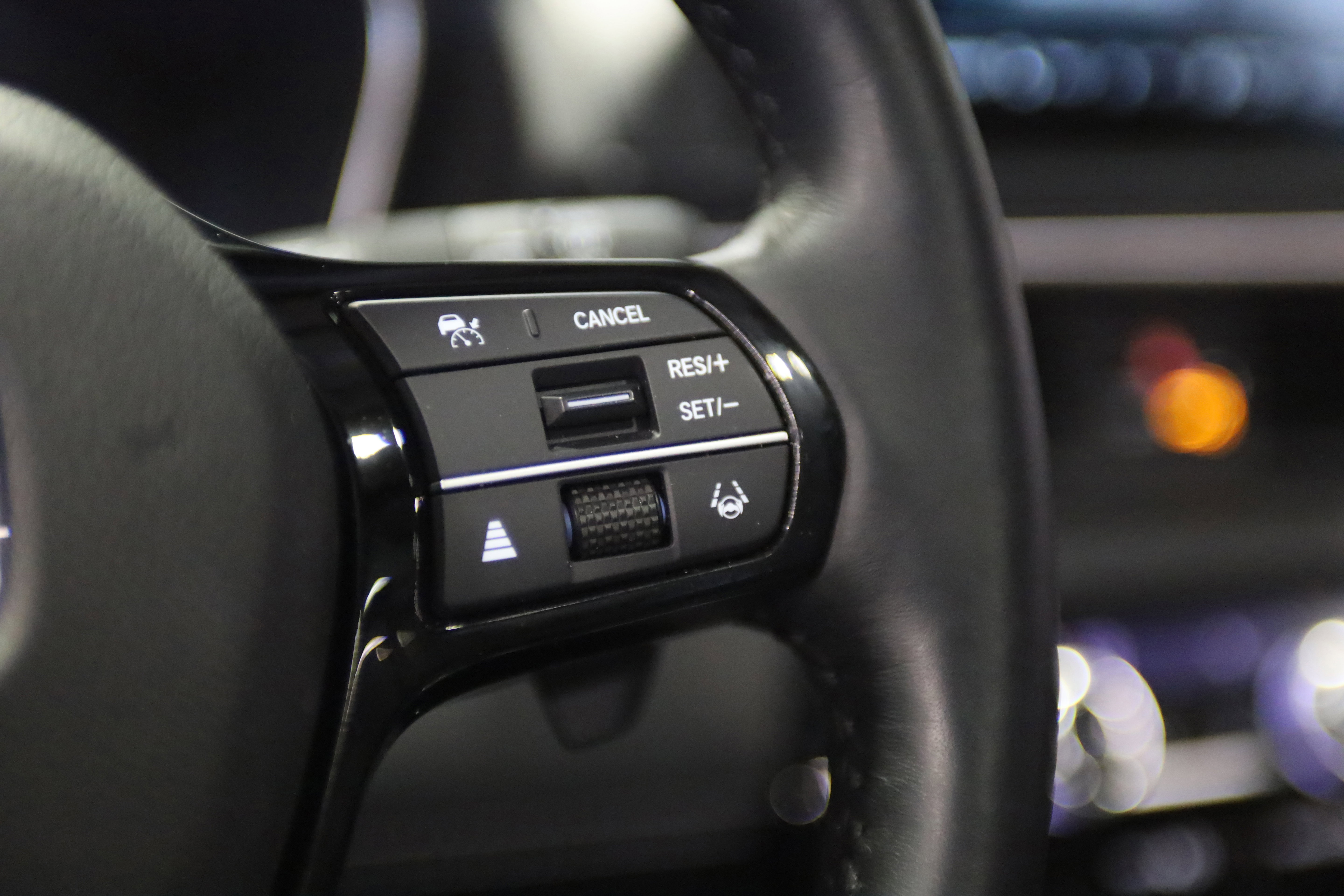 Used 2025 Honda Pilot Elite image 25