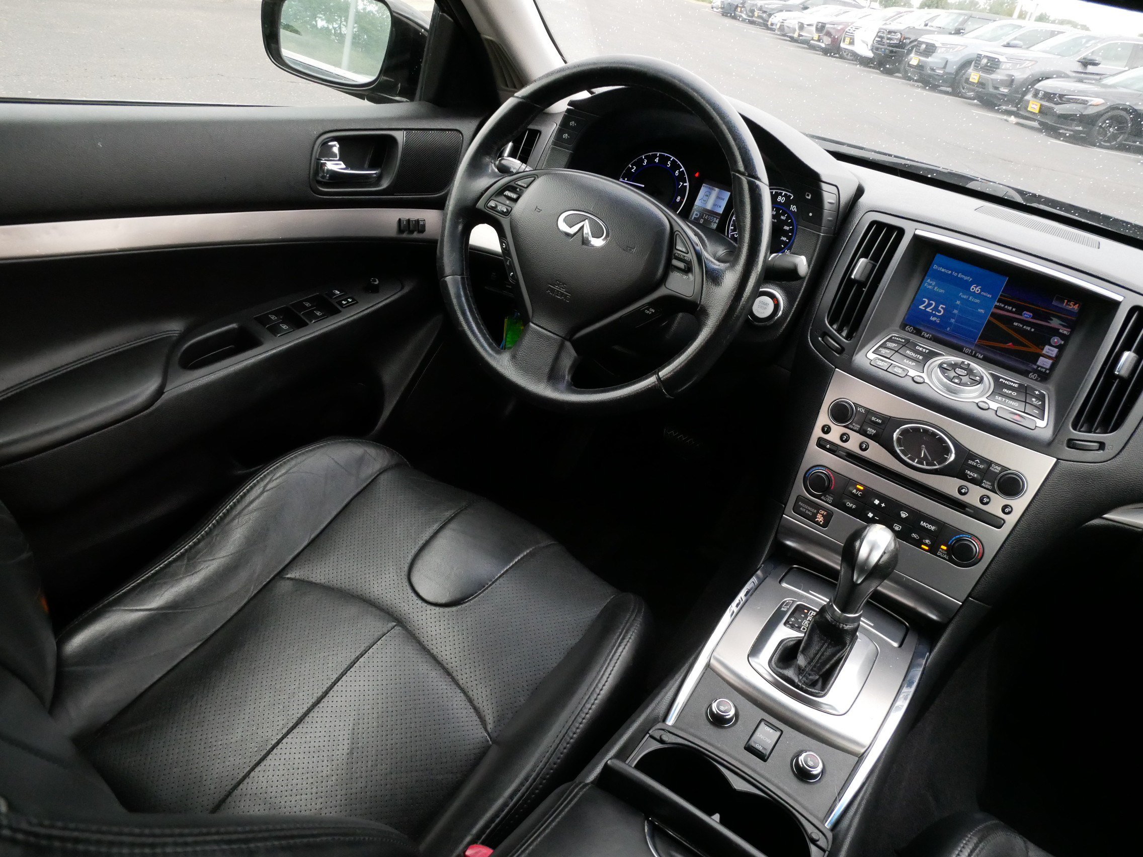 Used 2013 INFINITI G37 x Sedan w/ Premium Pkg AWD/4WD image 9
