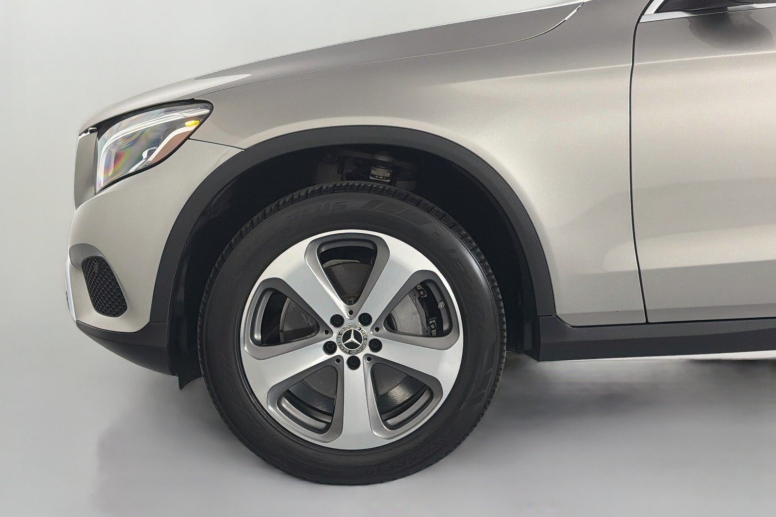 Used 2019 Mercedes-Benz GLC 300 image 9