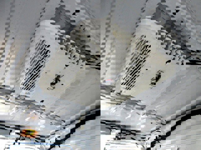 Used 2011 Ford E-350 and Econoline 350 Super Duty w/ PWR Group RWD image 11