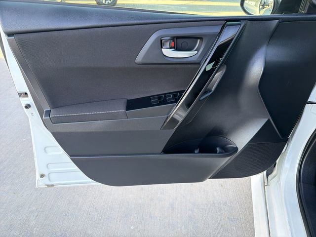 Used 2018 Toyota Corolla iM w/ Carpet Mat Package (TMS) FWD image 9