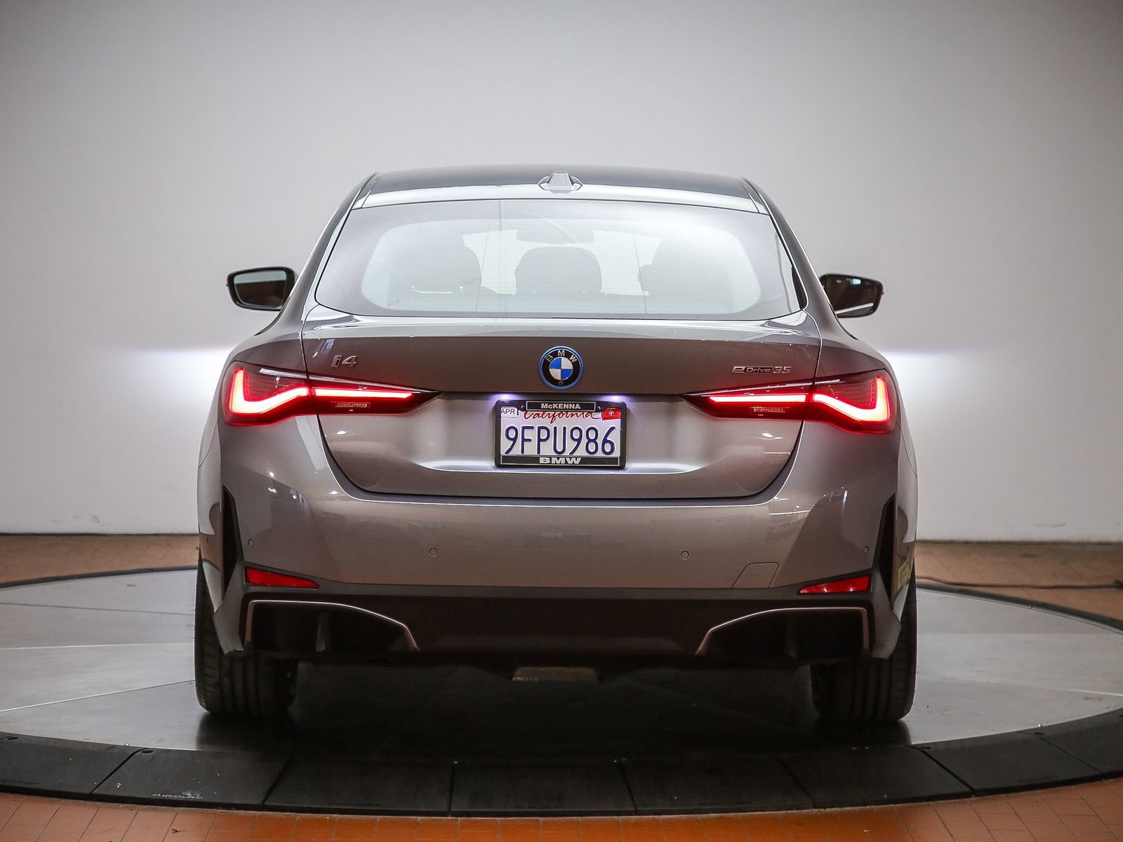 Certified 2023 BMW i4 eDrive35 RWD image 3