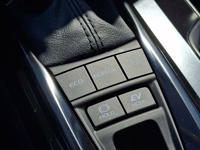 Certified 2025 Toyota Camry LE w/ Convenience Package image 27