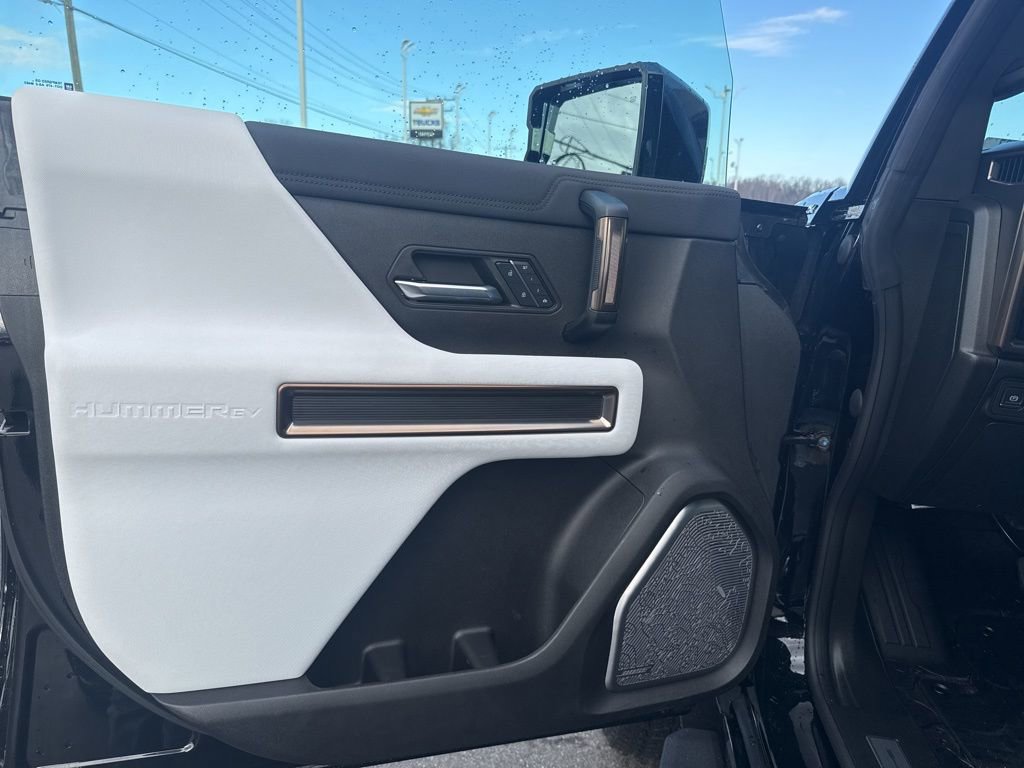 Used 2024 GMC Hummer EV 2X image 26