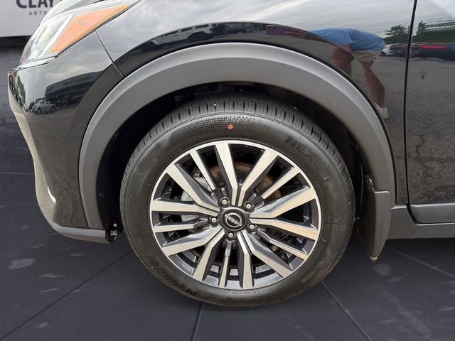 Used 2022 Nissan Kicks SV FWD image 14