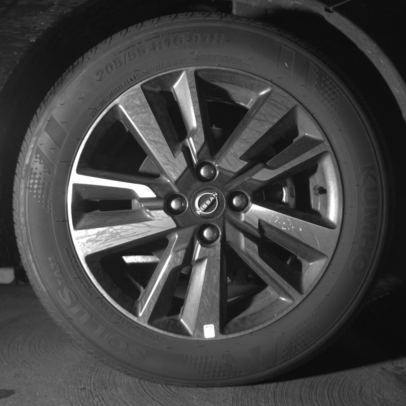 Used 2025 Nissan Versa SV FWD image 13