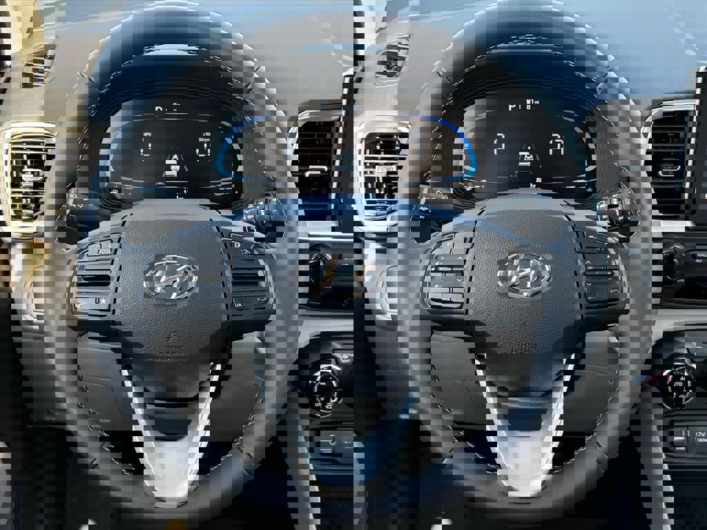 New 2026 Hyundai Venue SEL image 18