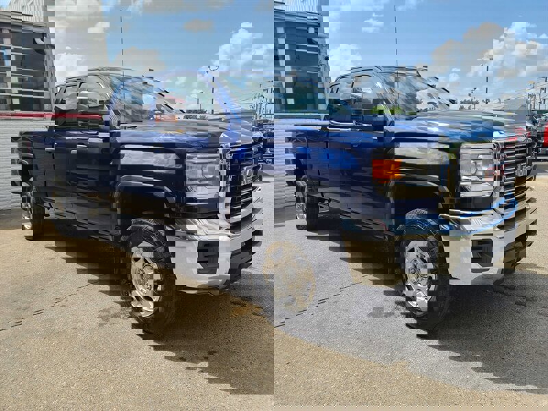 Used 2015 GMC Sierra 2500 SLE image 4