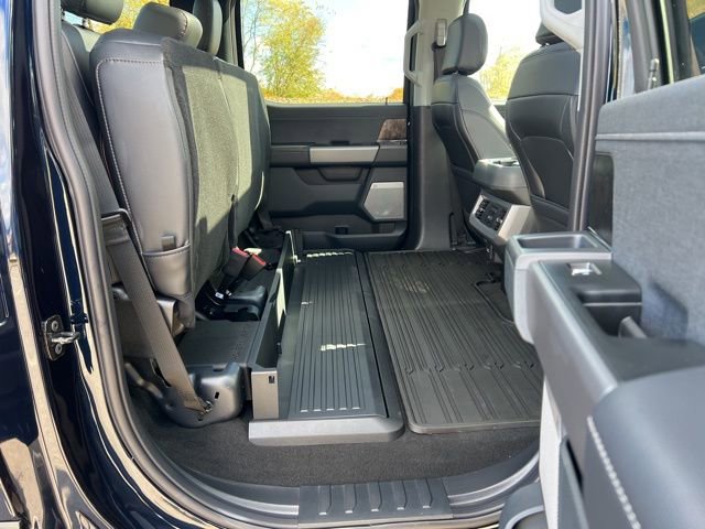 Used 2025 Ford F350 Lariat w/ Black Appearance Package image 35