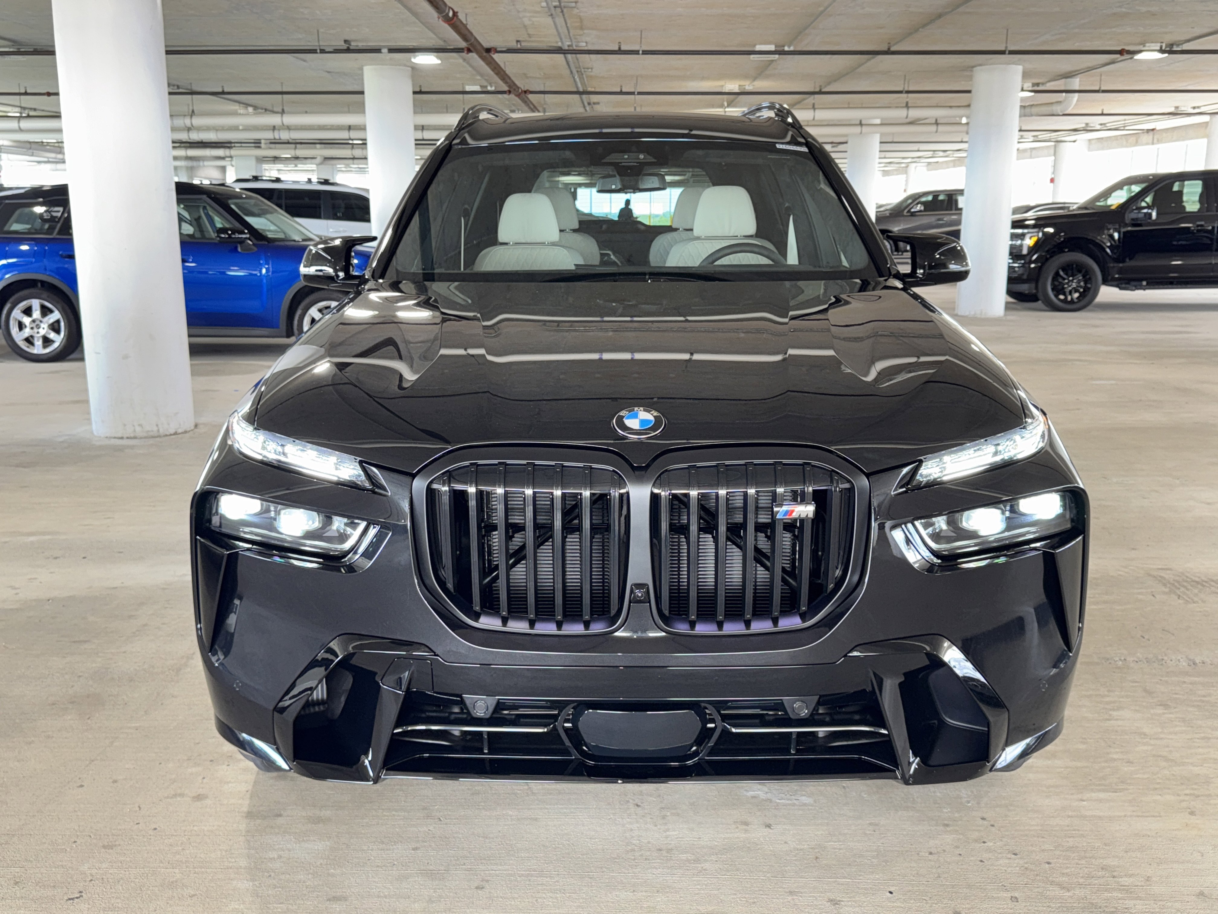 New 2026 BMW X7 M60i image 2