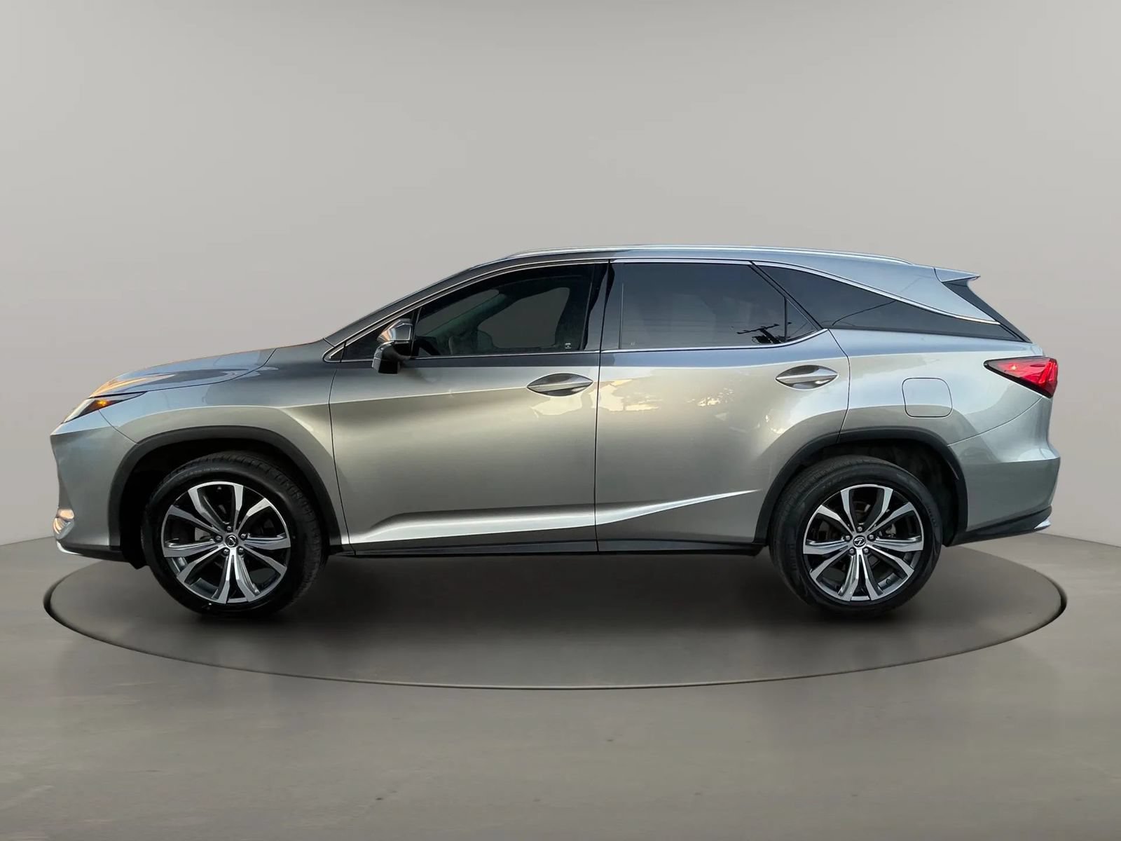 Used 2021 Lexus RX 350L FWD w/ Premium Package image 2