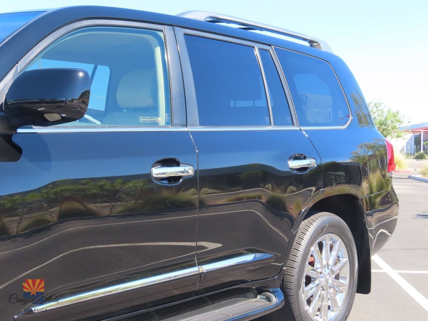 Used 2010 Lexus LX 570 4WD image 22