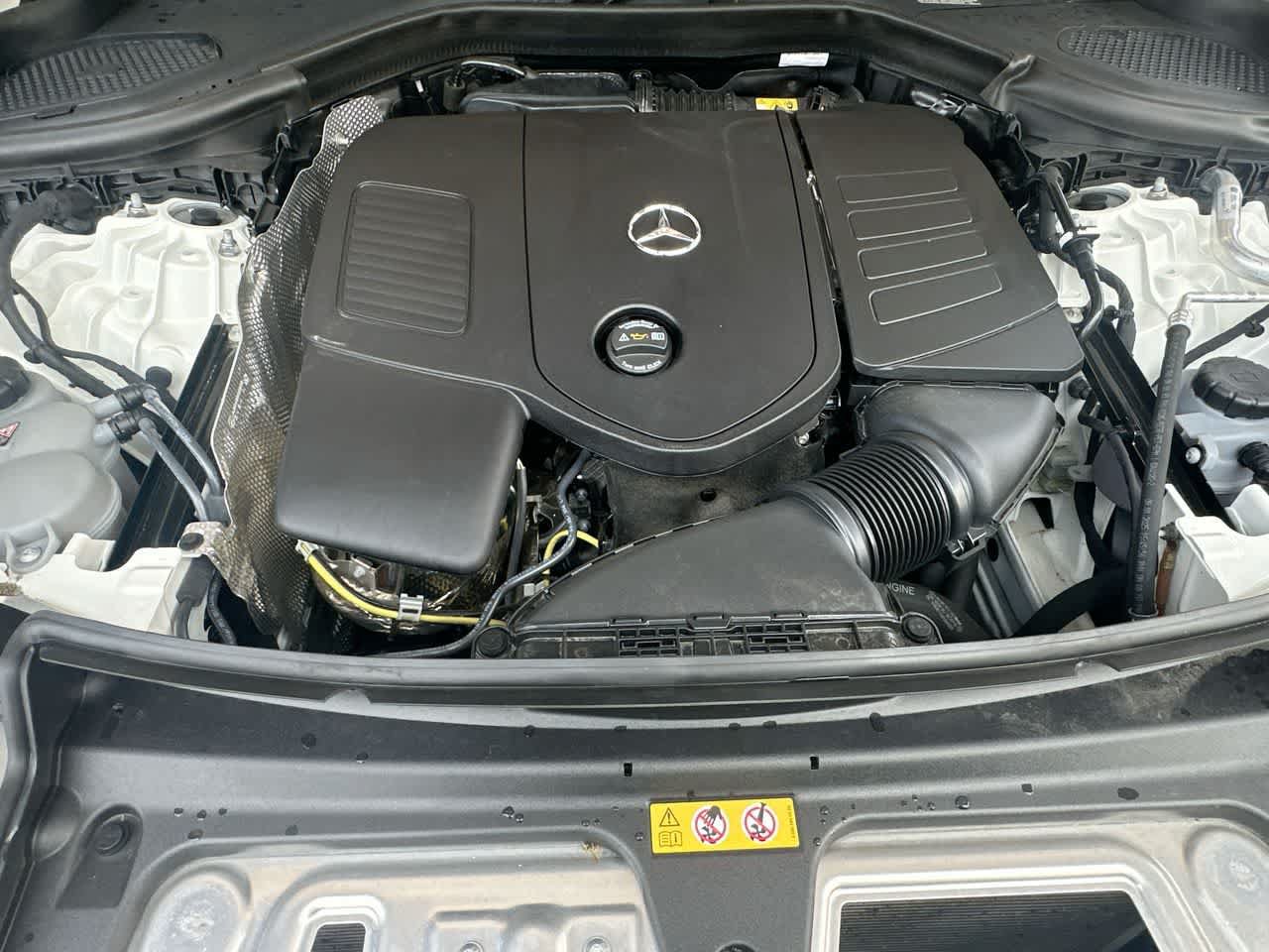 Used 2025 Mercedes-Benz GLC 300 4MATIC w/ AMG Line image 12