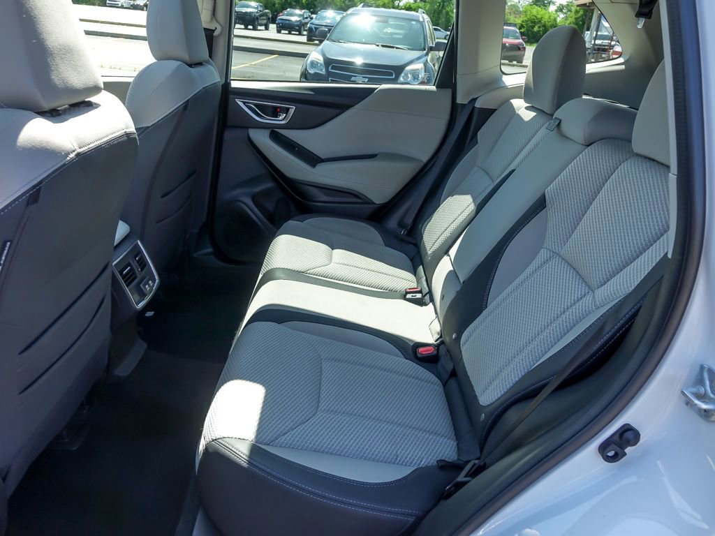 Used 2024 Subaru Forester Premium AWD/4WD image 12