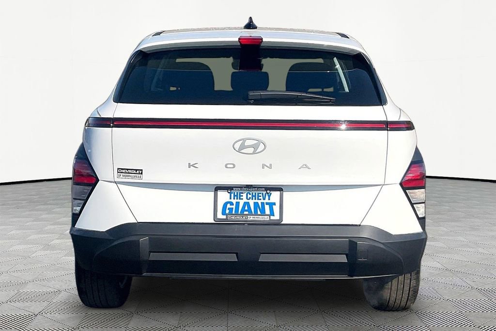Used 2024 Hyundai Kona SE image 6