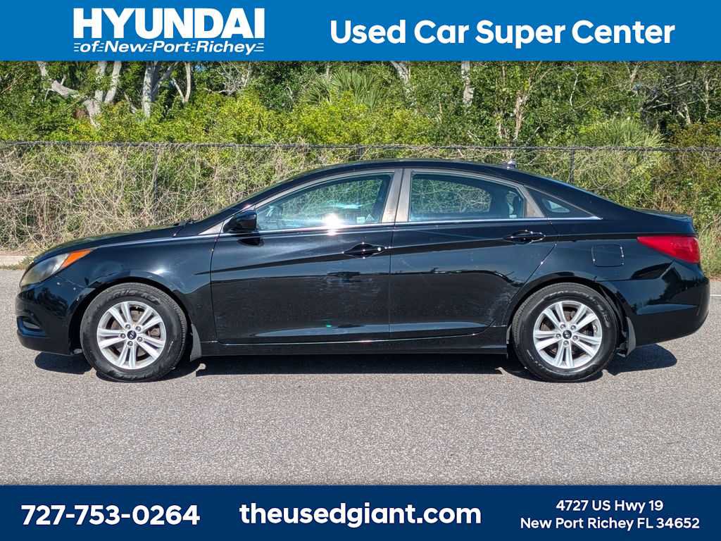 Used 2012 Hyundai Sonata GLS w/ Popular Equipment Pkg FWD image 2