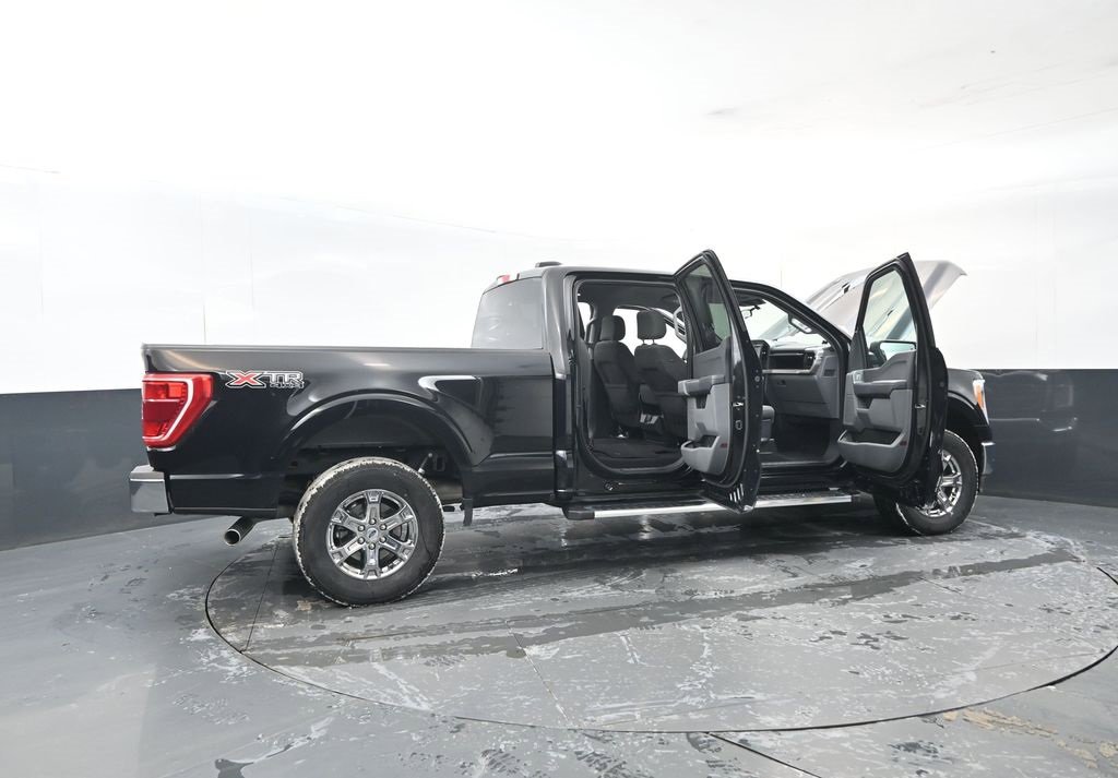Used 2023 Ford F150 XLT w/ XTR Package image 30