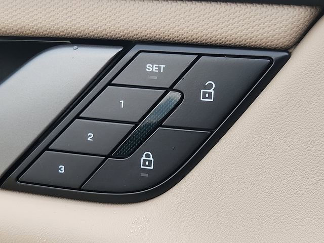 New 2026 Porsche Taycan image 19