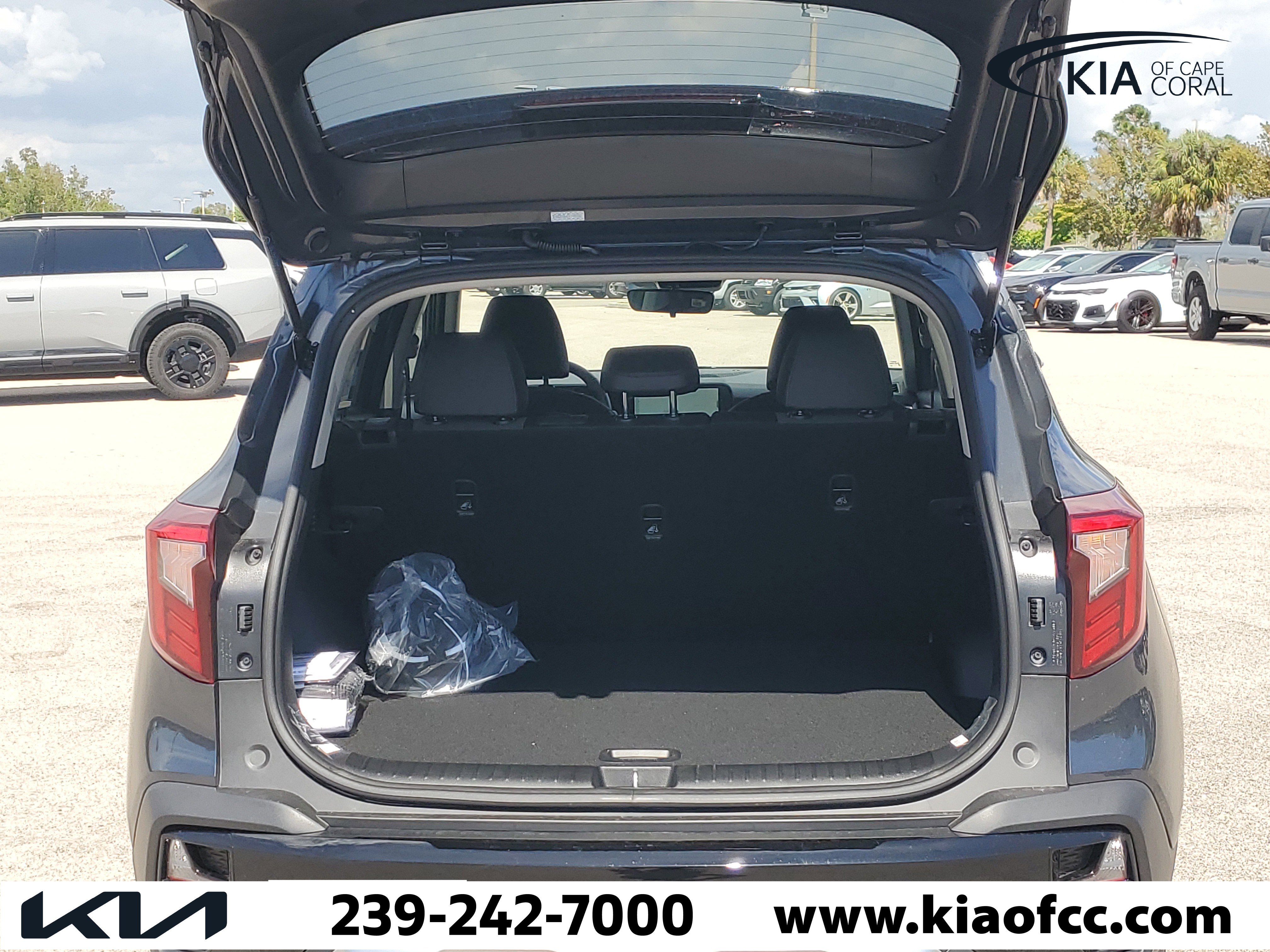 New 2026 Kia Seltos S FWD image 10