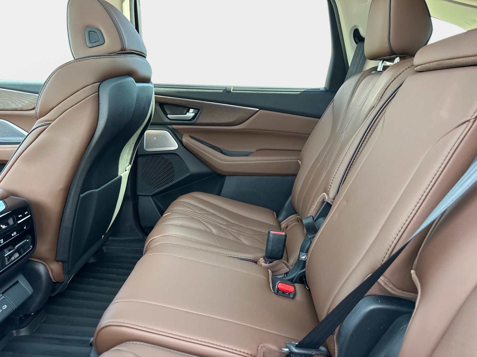 Used 2026 Acura MDX SH-AWD w/ Advance Package image 14
