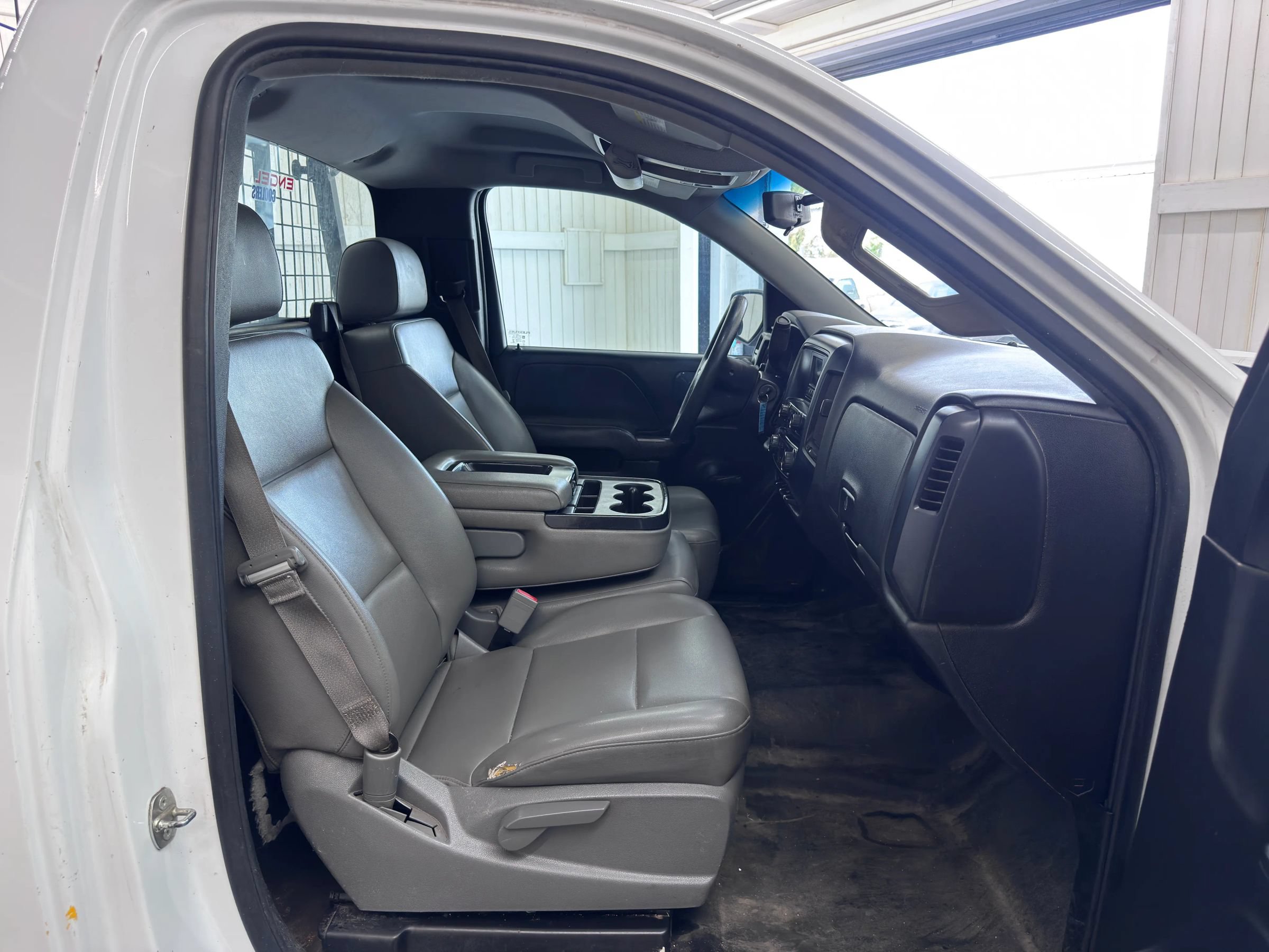 Used 2016 Chevrolet Silverado 1500 W/T RWD image 10