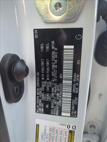 Certified 2024 Toyota 4Runner SR5 AWD/4WD image 2