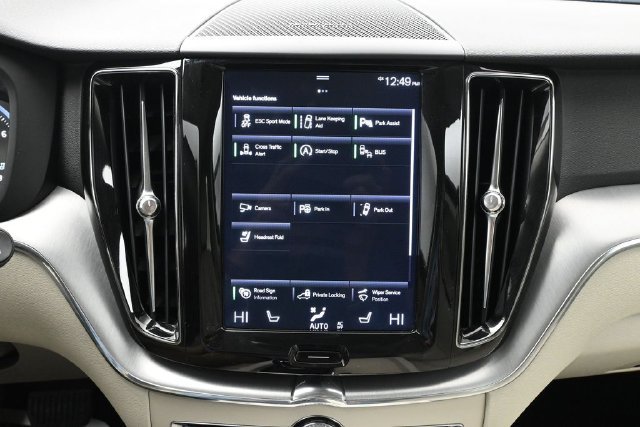 Used 2019 Volvo XC60 T5 Momentum w/ Multimedia Package FWD image 20