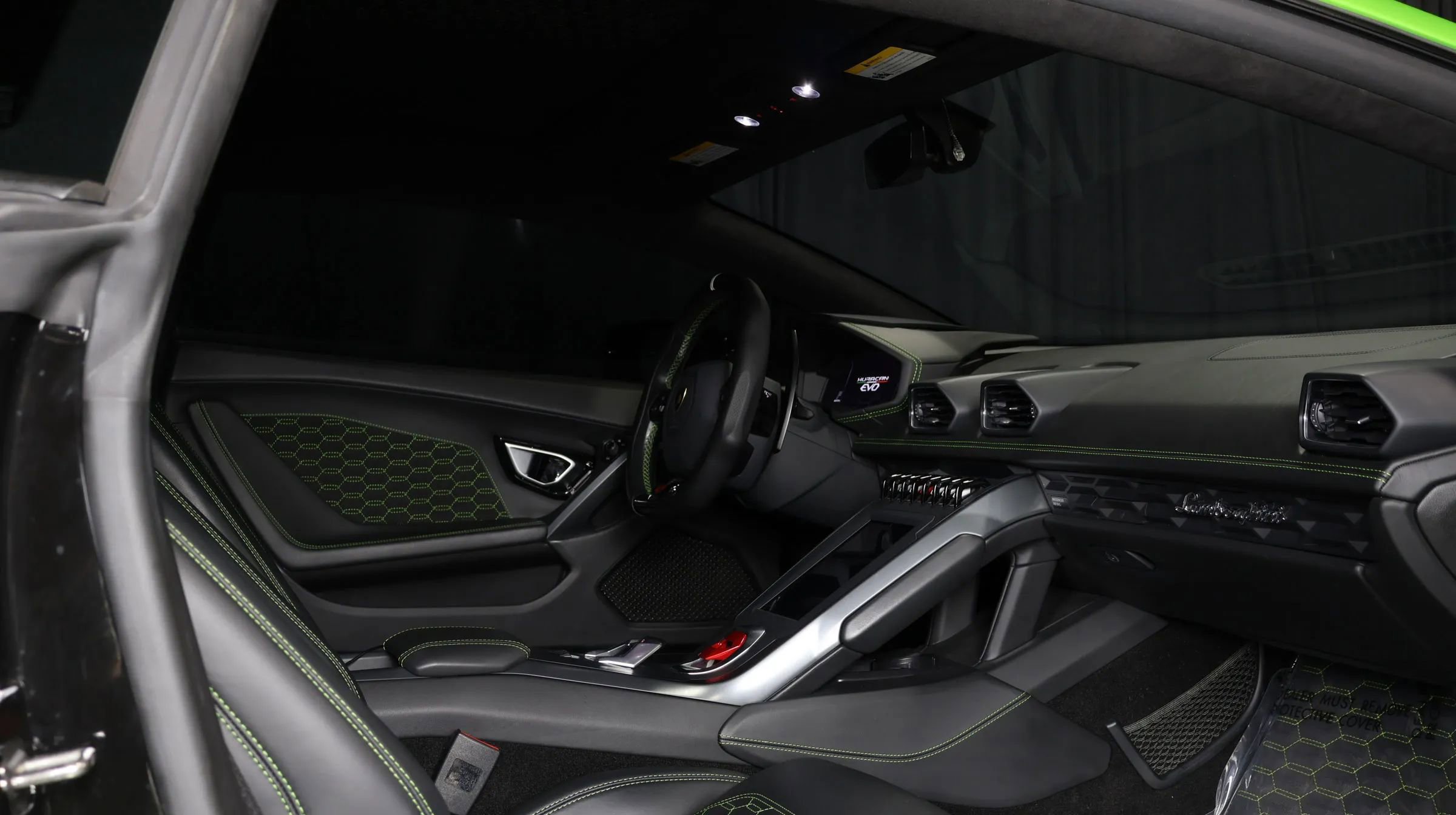 Used 2021 Lamborghini Huracan EVO image 20