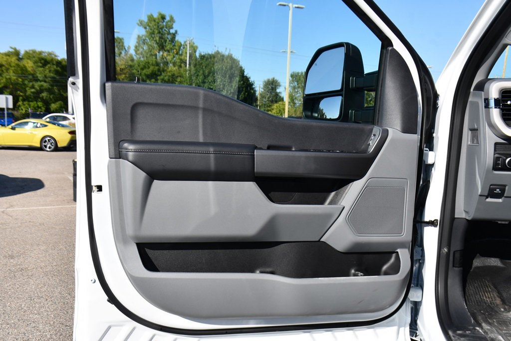 New 2026 Ford F350 XLT image 20