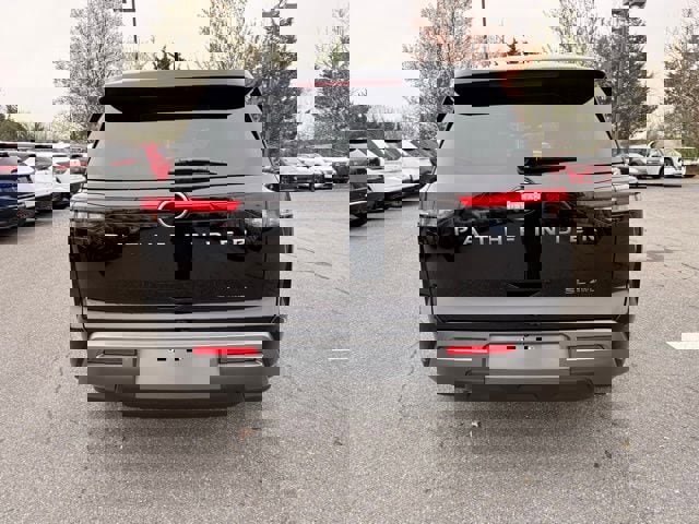 New 2026 Nissan Pathfinder SL image 6