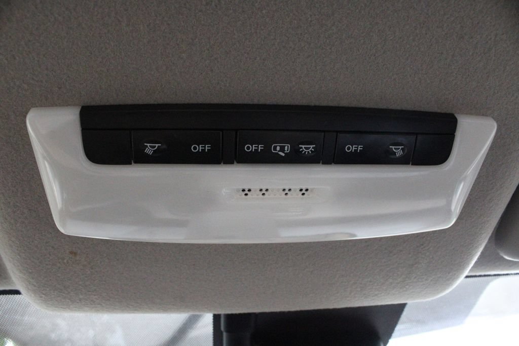 Used 2021 Nissan Versa SV FWD image 29