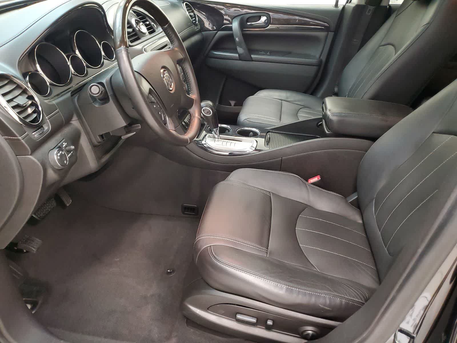 Used 2017 Buick Enclave Leather FWD image 18