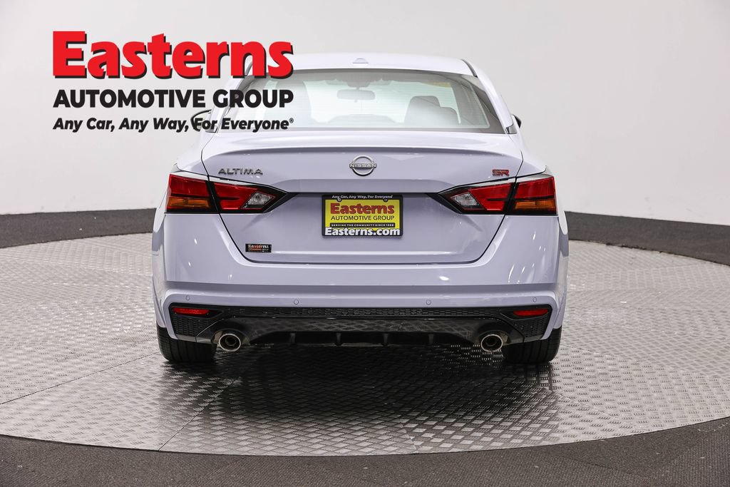 Used 2025 Nissan Altima 2.5 SR w/ SR Premium Package FWD image 6