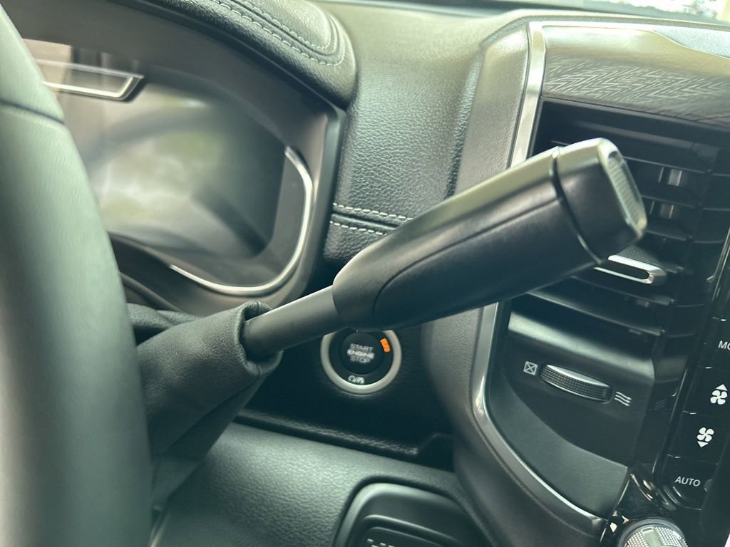 Used 2025 RAM 3500 Laramie AWD/4WD image 8
