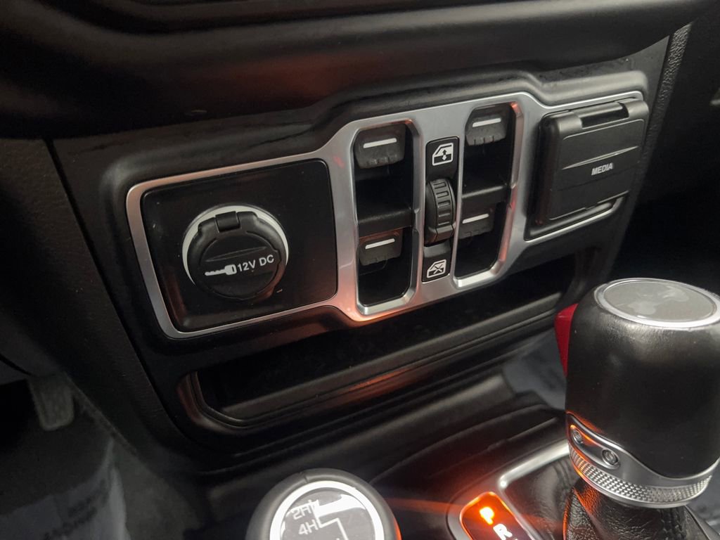 Used 2023 Jeep Wrangler Altitude image 65