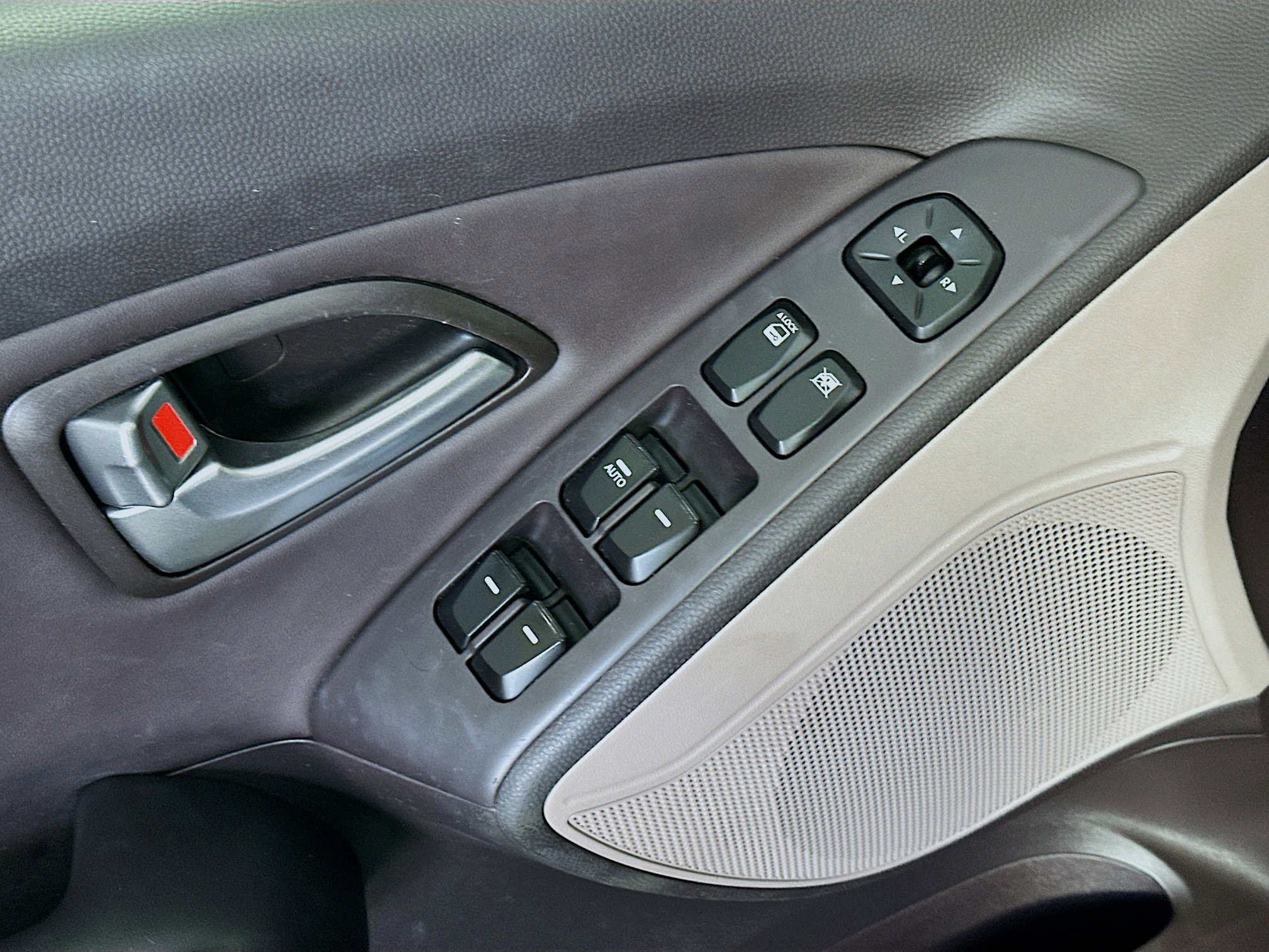 Used 2012 Hyundai Tucson GLS AWD/4WD image 15