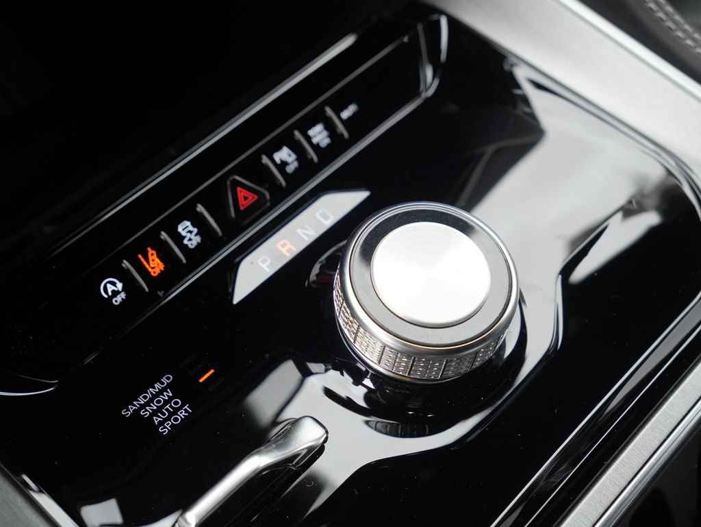 New 2026 Jeep Grand Wagoneer Limited AWD/4WD image 19