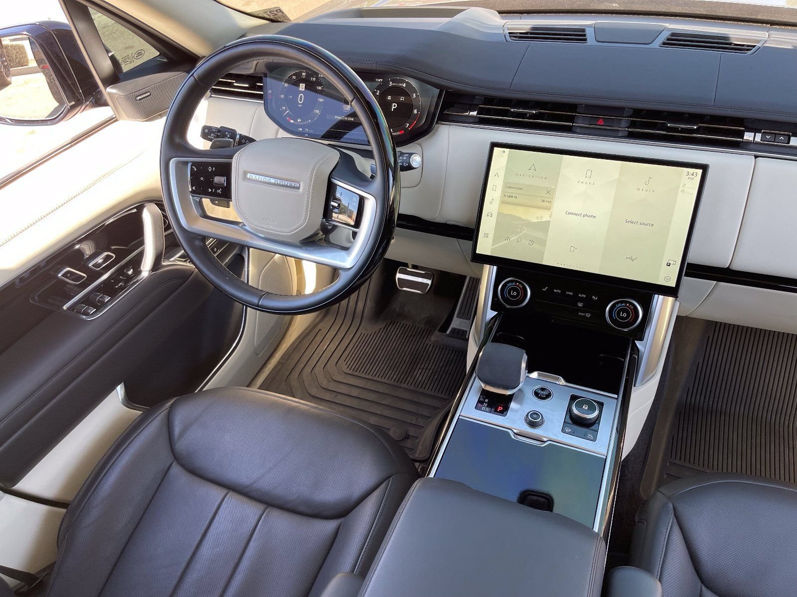 Used 2023 Land Rover Range Rover SE AWD/4WD image 16