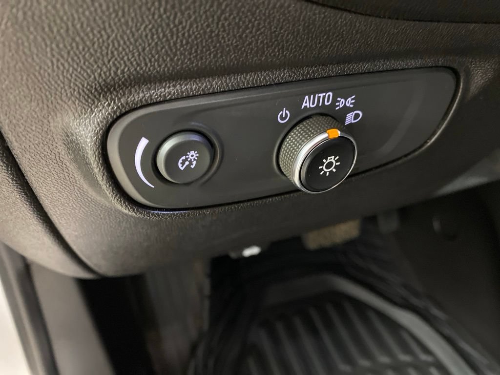 Used 2019 Chevrolet Equinox LS w/ LS Convenience Package AWD/4WD image 31