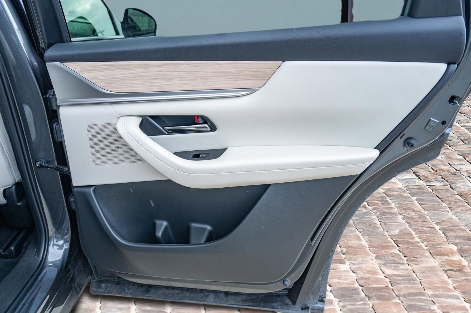 Used 2025 MAZDA CX-90 3.3 Turbo w/ Premium Plus Pkg image 17