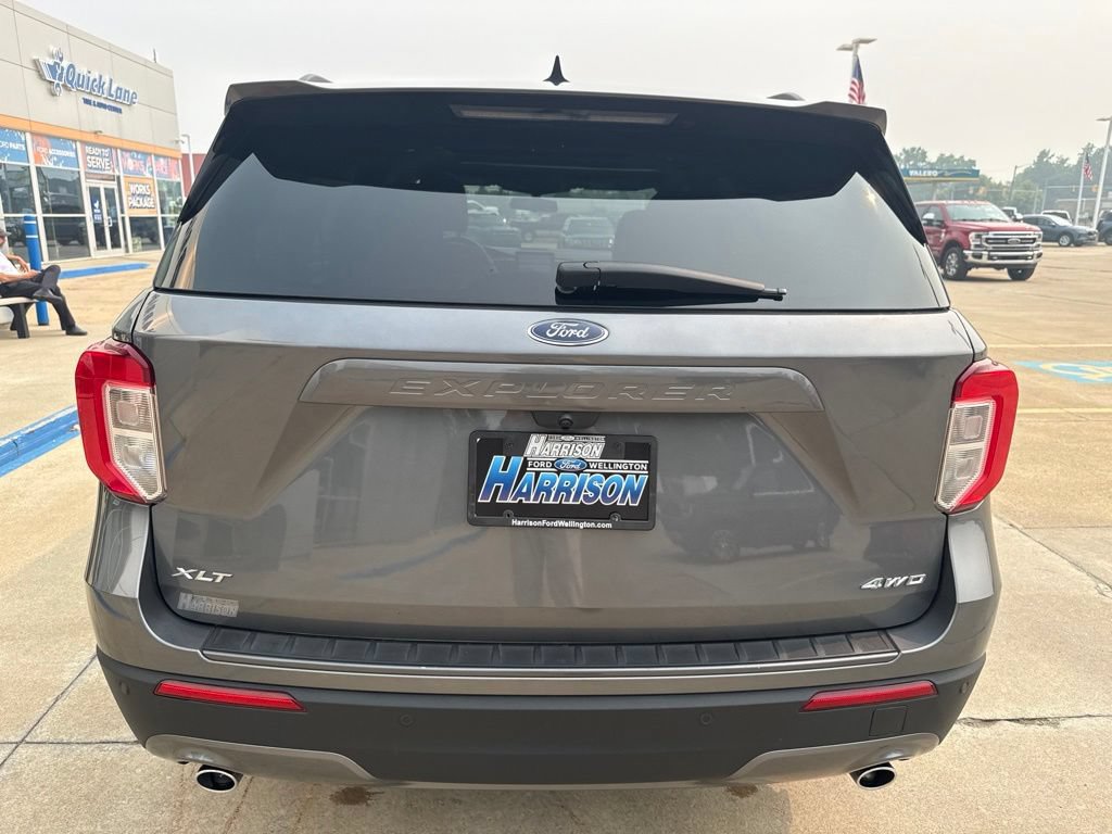 Used 2022 Ford Explorer XLT w/ Equipment Group 202A AWD/4WD image 30