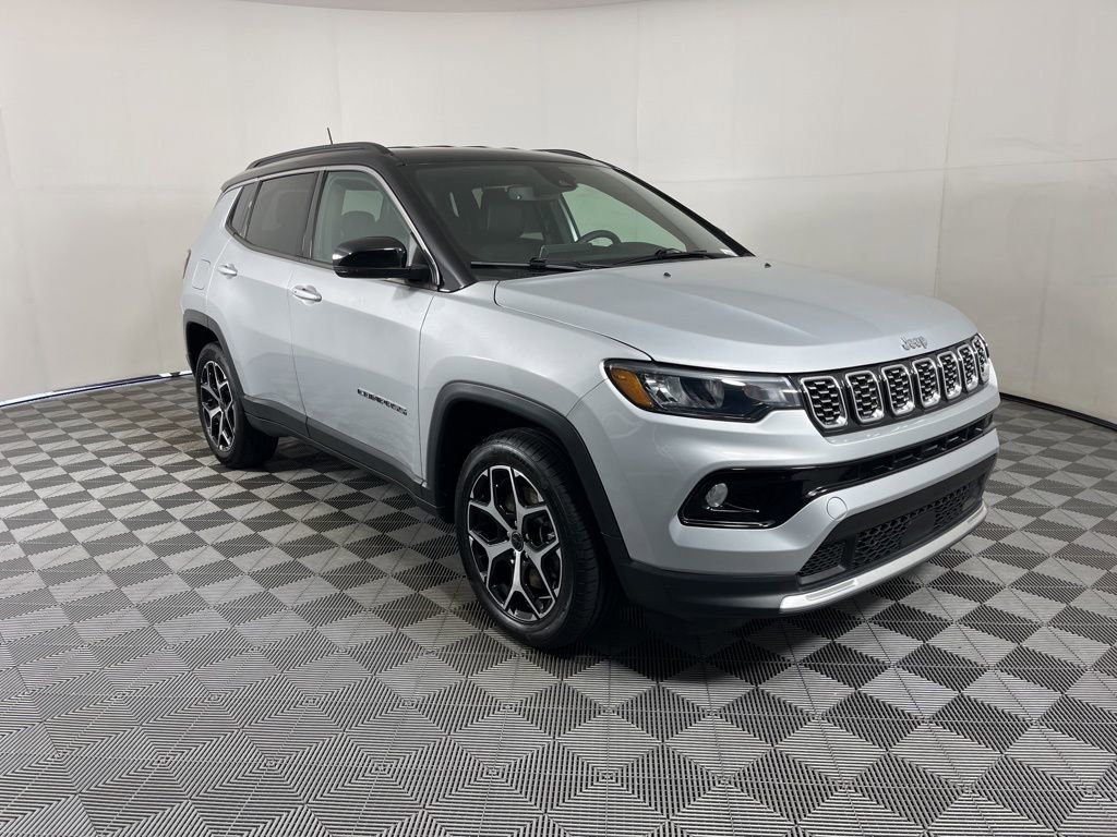 Used 2025 Jeep Compass Limited AWD/4WD image 15
