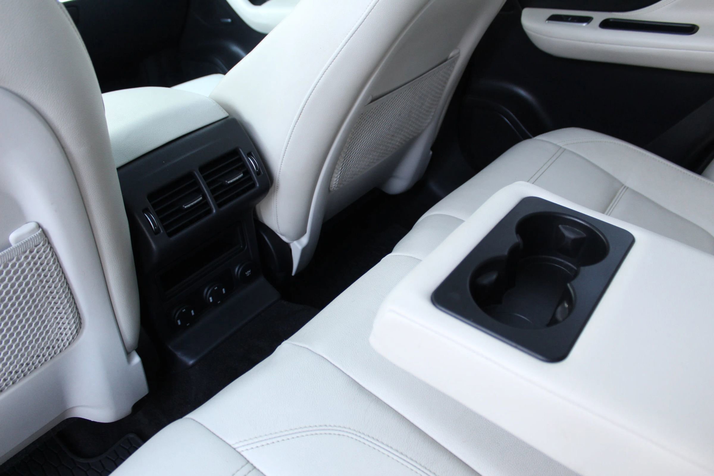 Used 2020 Jaguar F-PACE Prestige AWD/4WD image 21